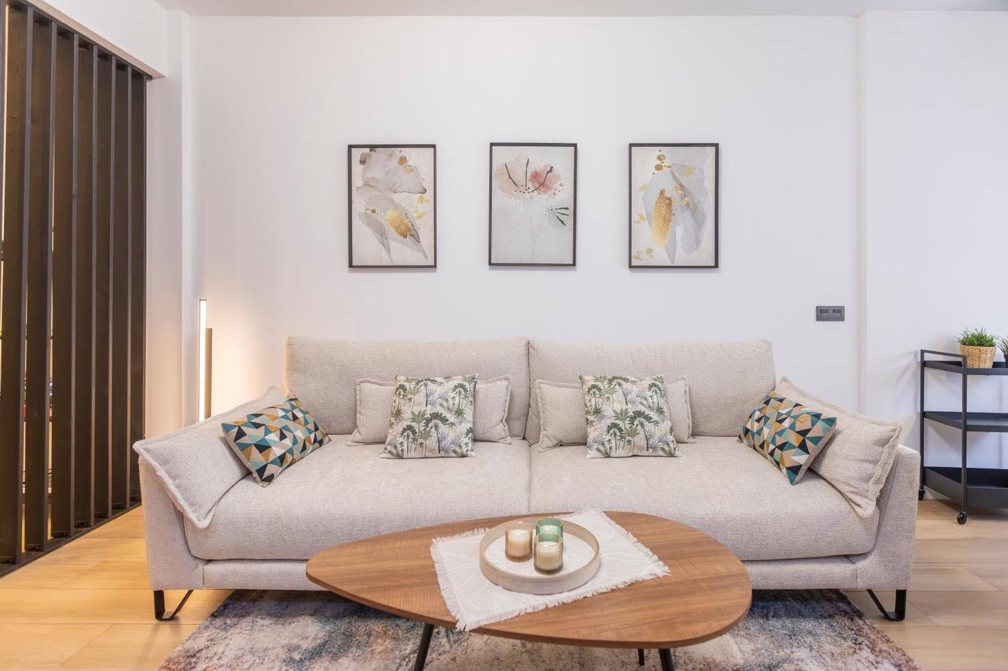 Fully Renovated Apartment In The Heart Of Fuengirola, 2 Min Walk To The Beach Exterior photo