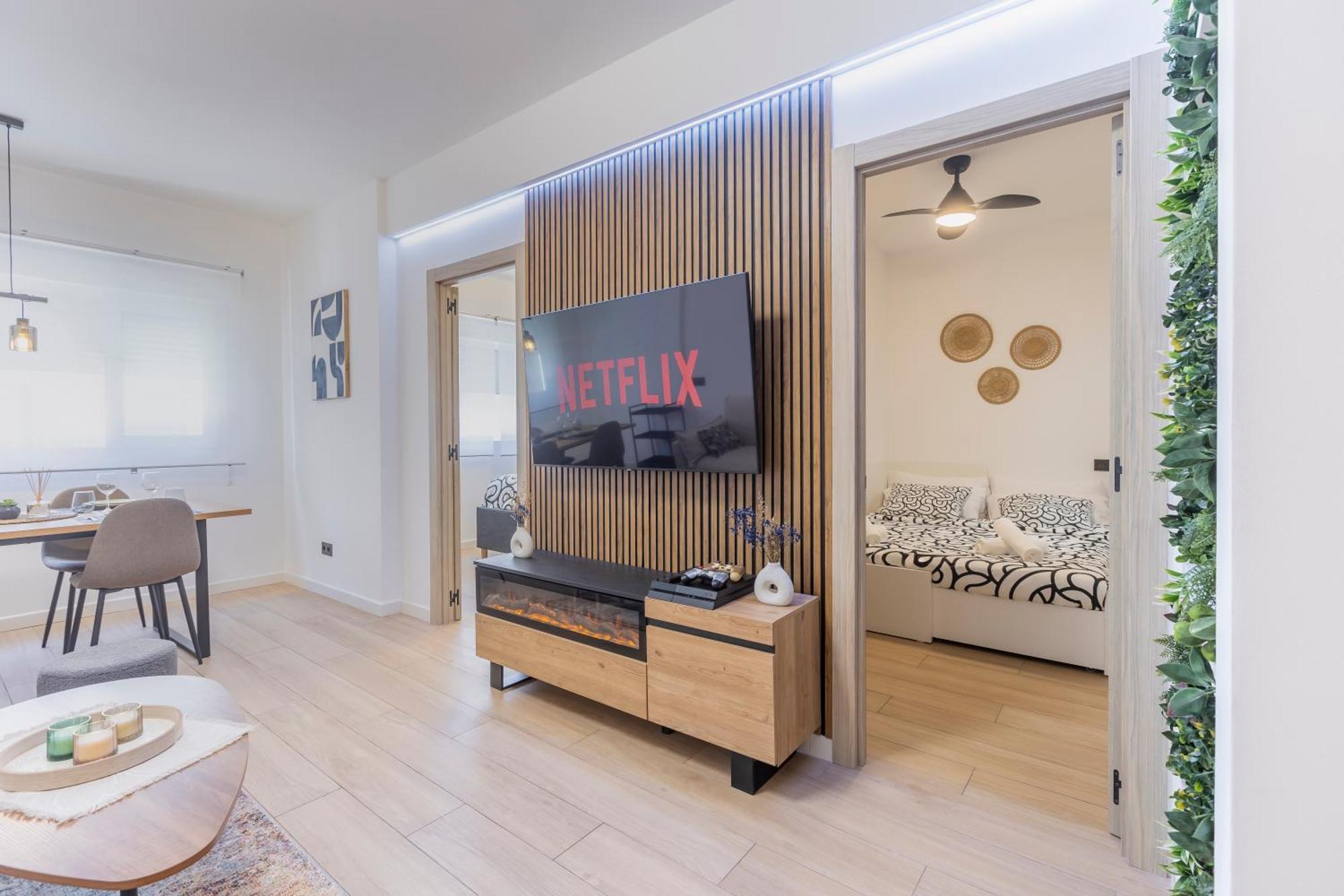 Fully Renovated Apartment In The Heart Of Fuengirola, 2 Min Walk To The Beach Exterior photo