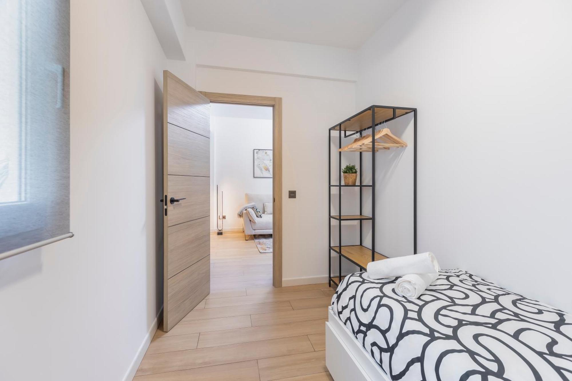 Fully Renovated Apartment In The Heart Of Fuengirola, 2 Min Walk To The Beach Exterior photo