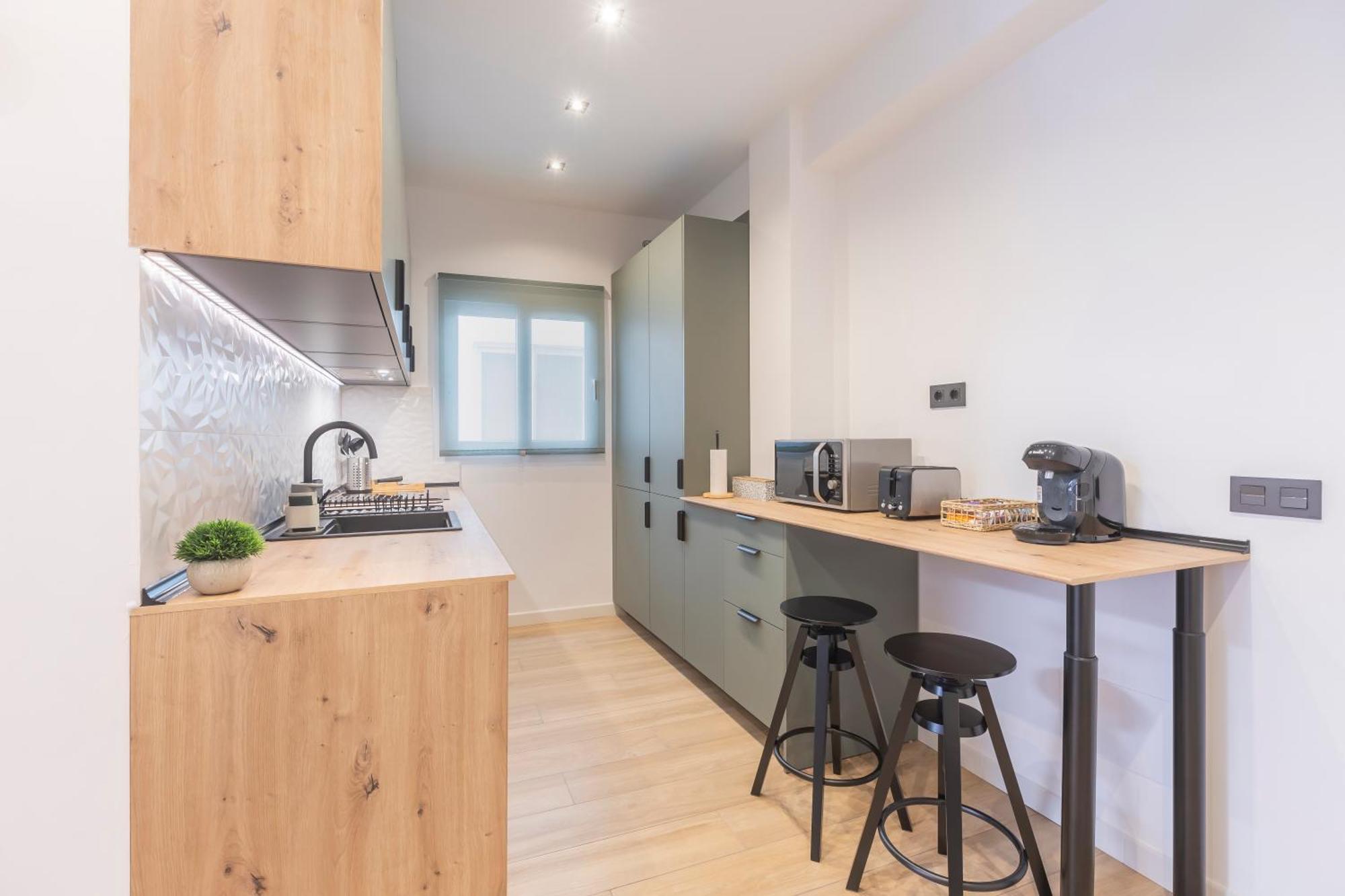 Fully Renovated Apartment In The Heart Of Fuengirola, 2 Min Walk To The Beach Exterior photo